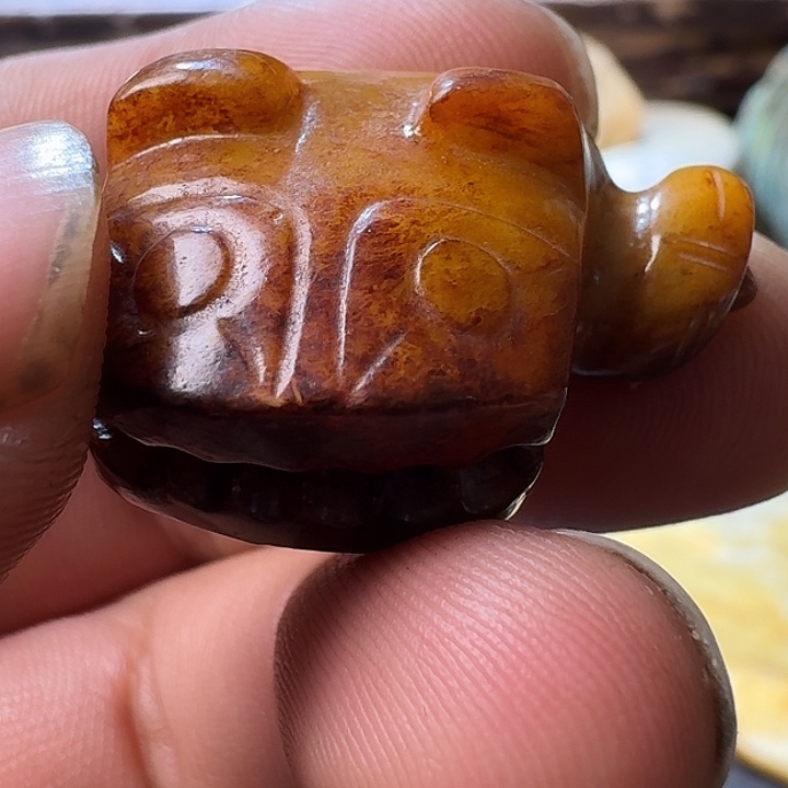 和田玉（糖玉）颈饰未镶嵌止**定