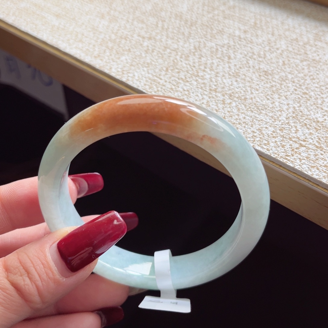 翡翠手镯未镶嵌手镯