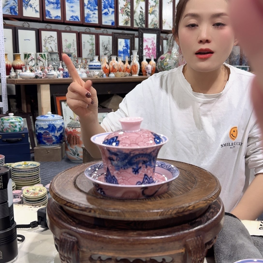 摆件瓷///////景德镇陶瓷瓷器。