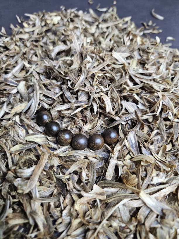 沉香I.O海南老绿棋+沉香碎屑