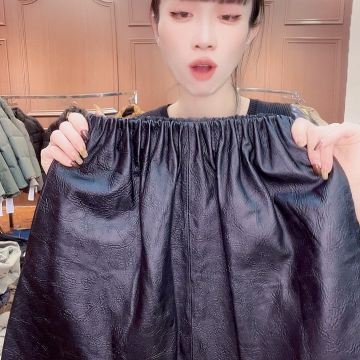 90……115斤皮短裙，