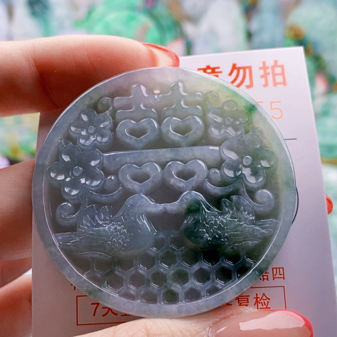 吊坠(不含链)未镶嵌翡翠