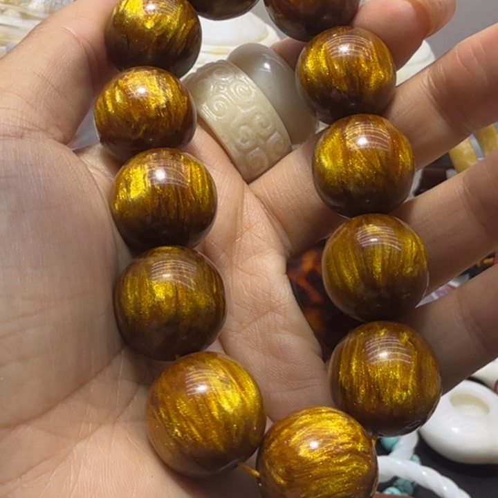 非洲紫檀（红花梨）白手镯布礼盒