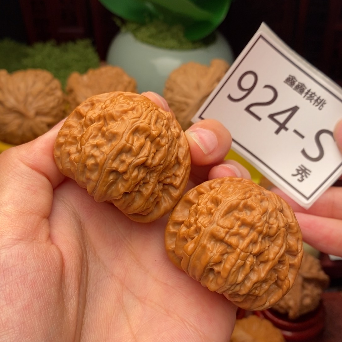 文玩核桃把件白狮43