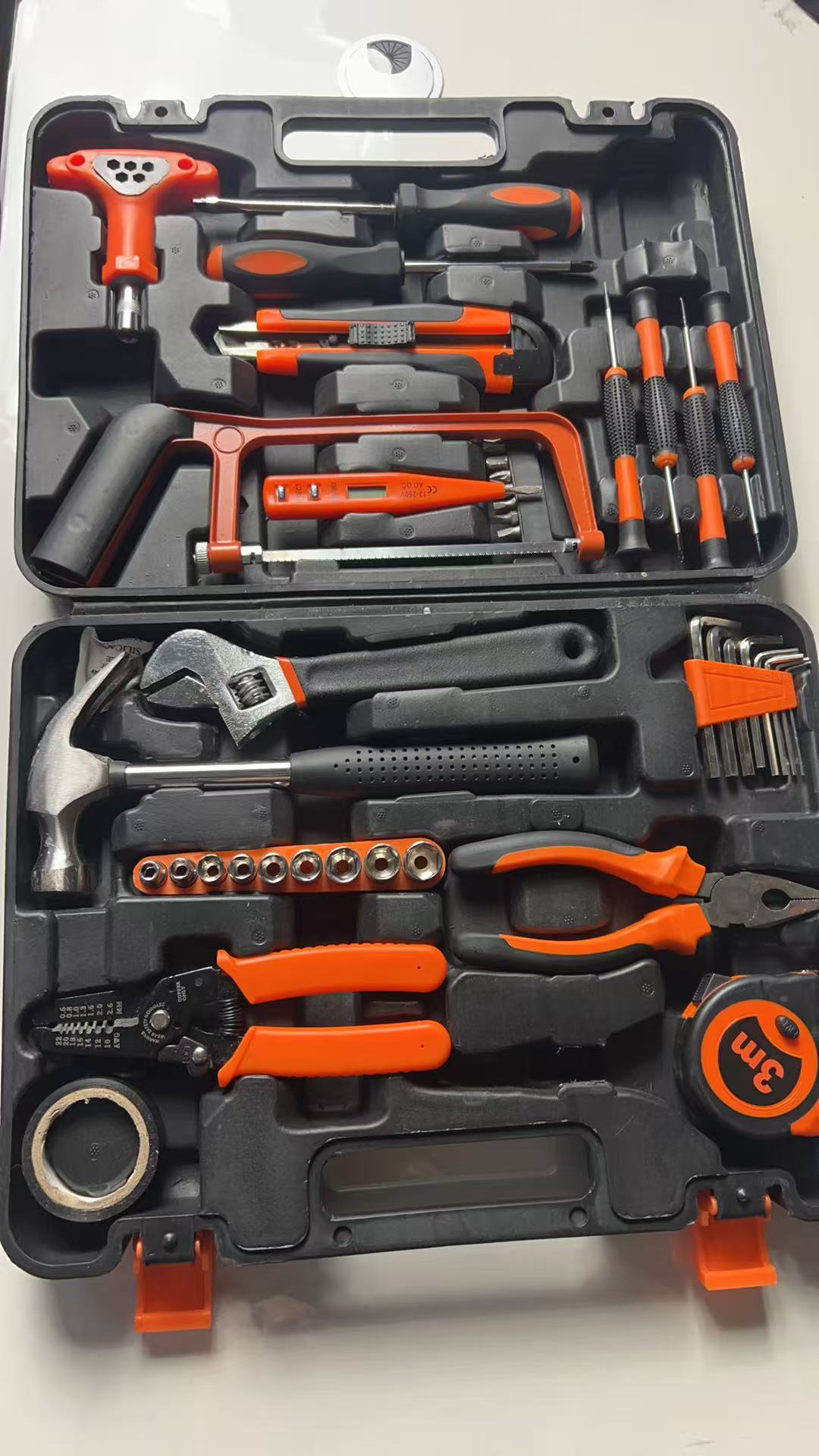 家用多功能五金工具套装适用于日常维修与车载电工场景