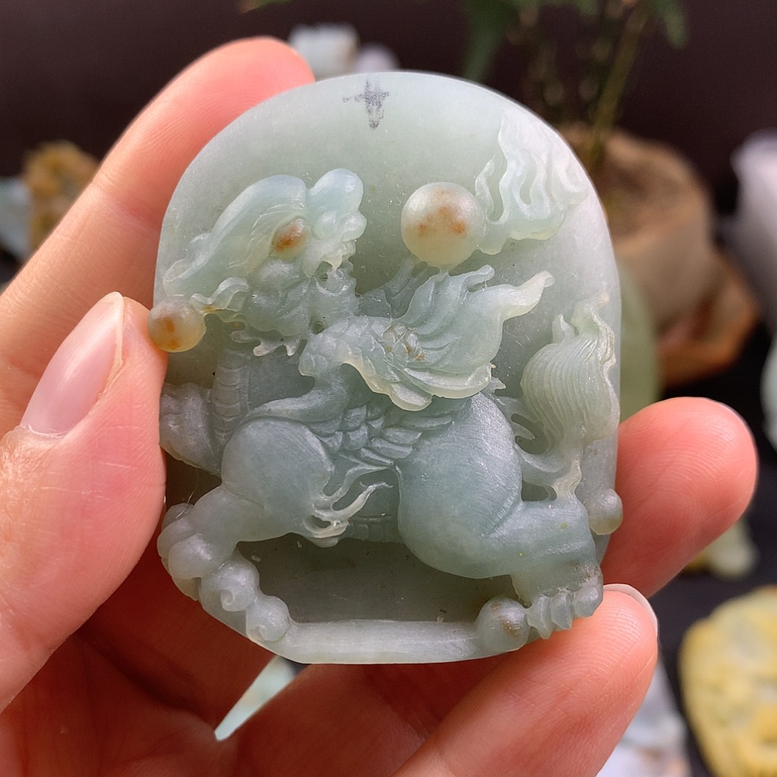定制翡翠未镶嵌貔貅