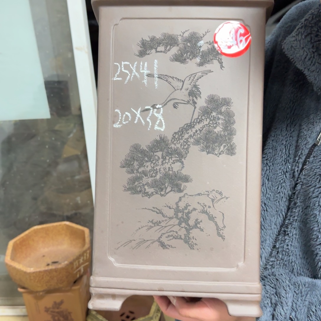 紫砂花盆呜呜呜呜
