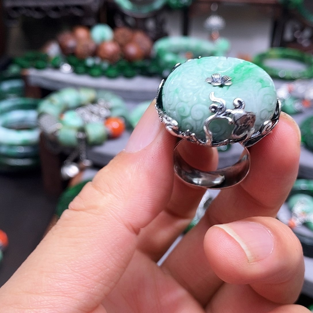 银S925镶嵌戒指翡翠玉*漂亮美眉