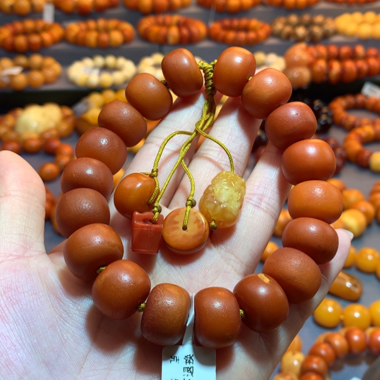 【闪购商品】未镶嵌蜜蜡手串楠****狼蜜蜡手串