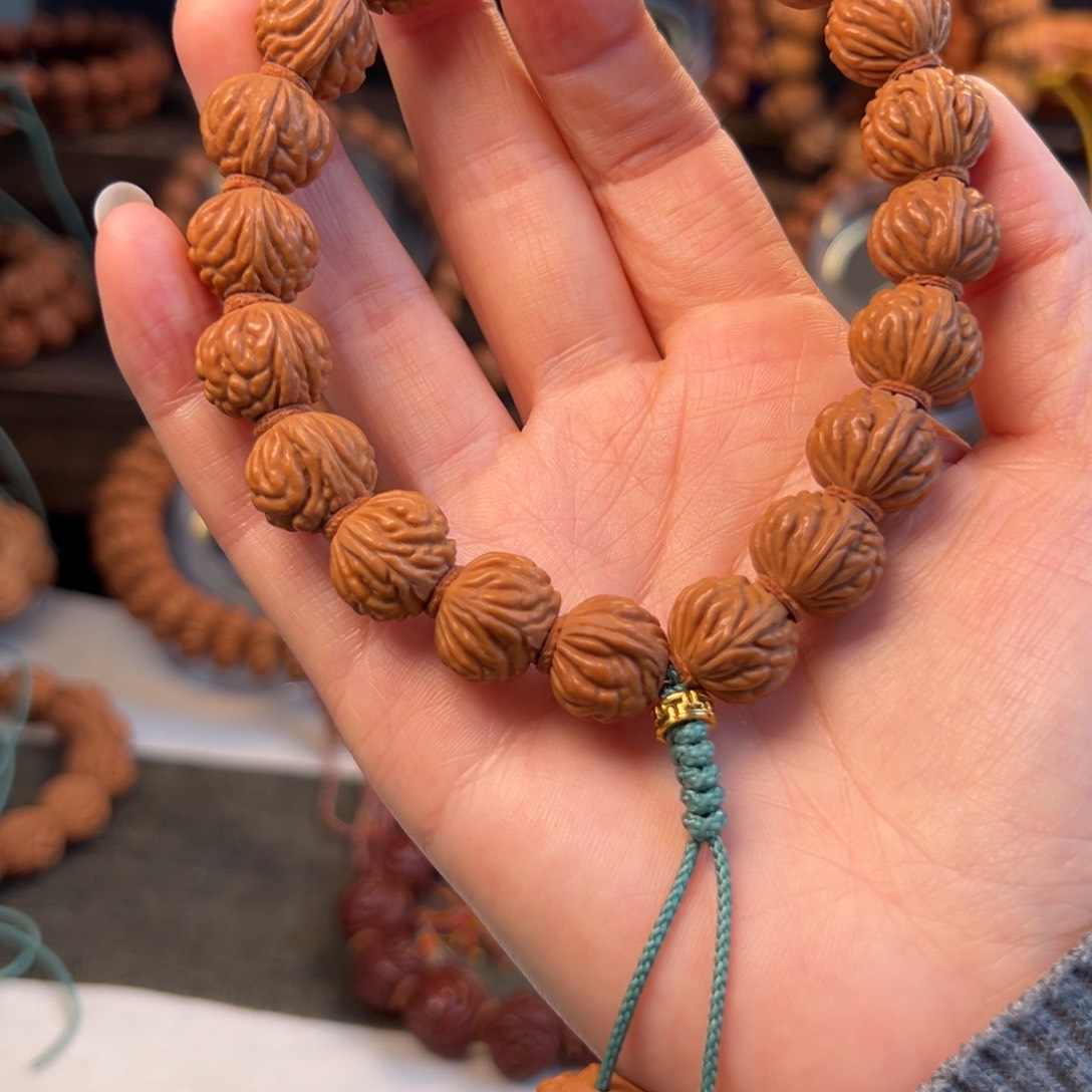 【闪购商品】桃核吊坠14尺寸金豆