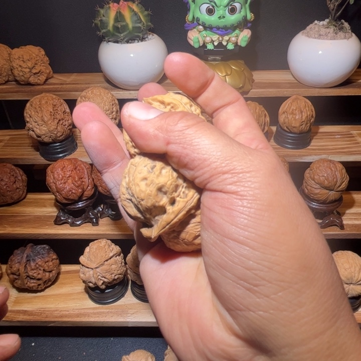 文玩核桃吊坠滇西1