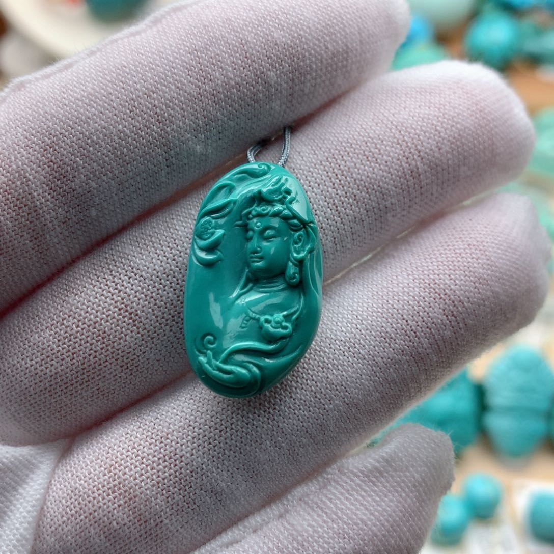 绿松石颈饰未镶嵌