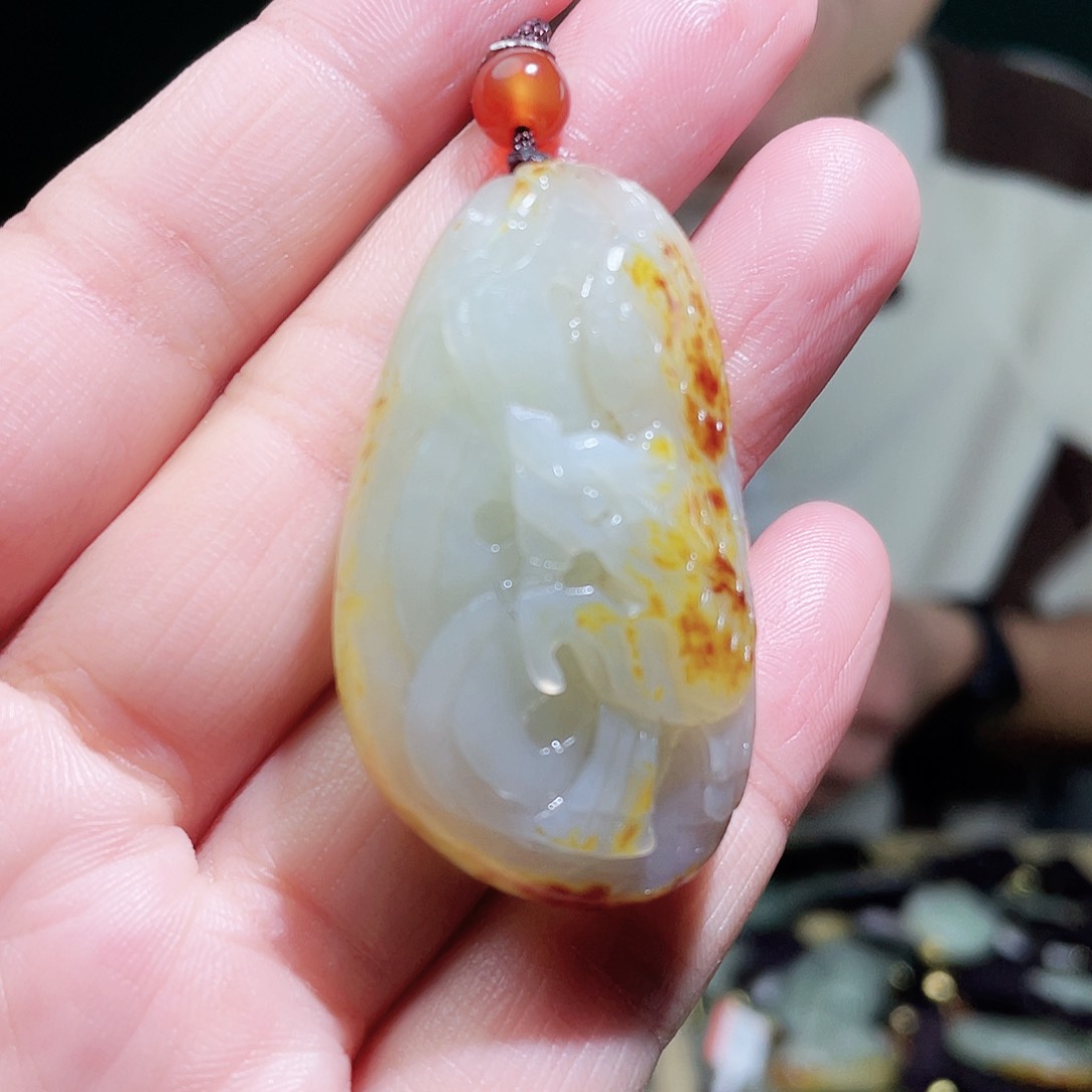 和田玉颈饰未镶嵌