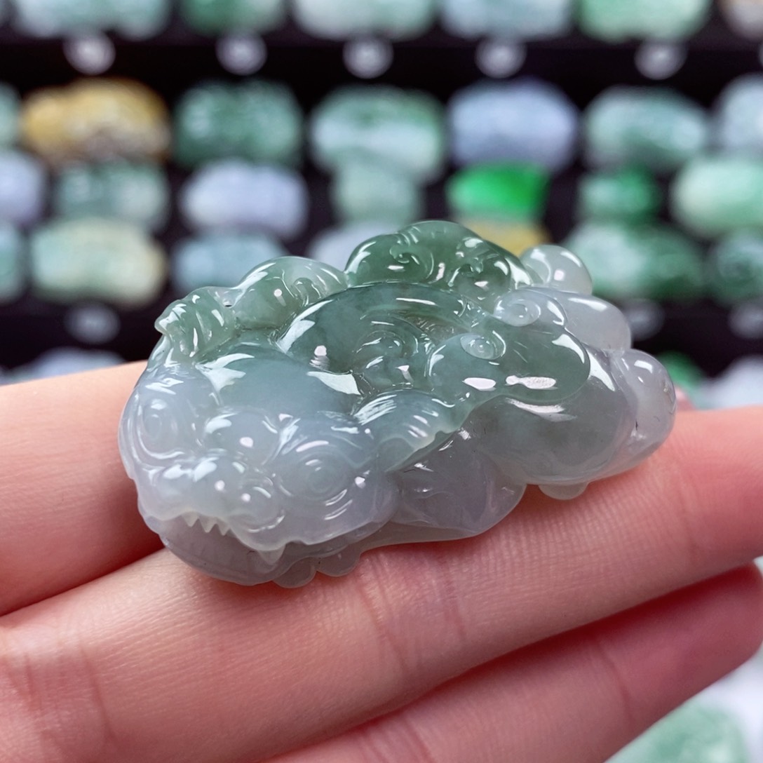 翡翠颈饰未镶嵌天然