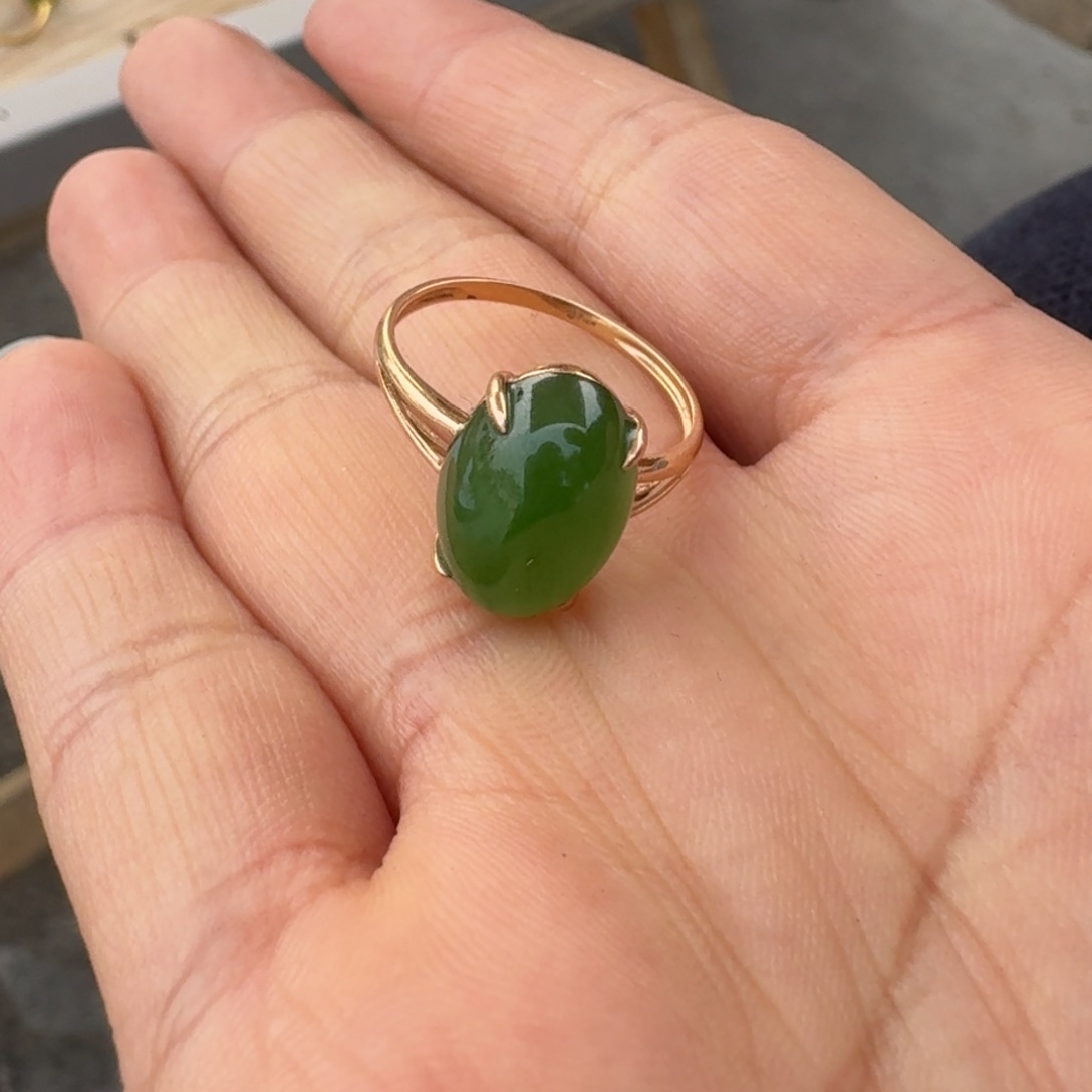 和田玉戒指18K金镶嵌