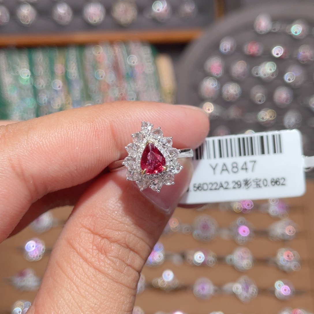 红宝石戒指18K金镶嵌0.56ct 无烧