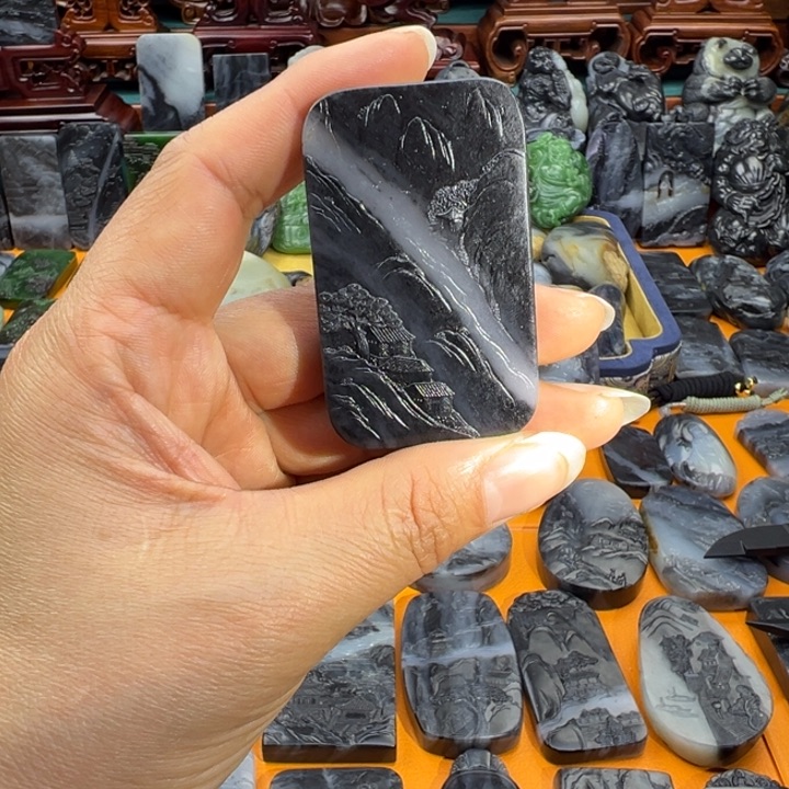 和田玉颈饰未镶嵌