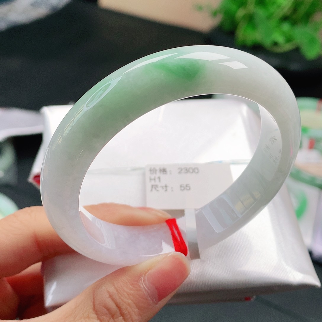 翡翠手镯未镶嵌天然翡翠手镯55