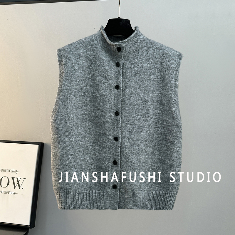 2025秋冬显瘦半高领马甲百搭坎肩单排扣针织上衣无袖背心女