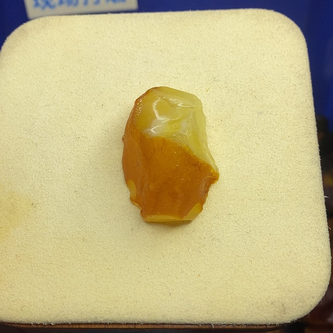 定制蜜蜡未镶嵌梨