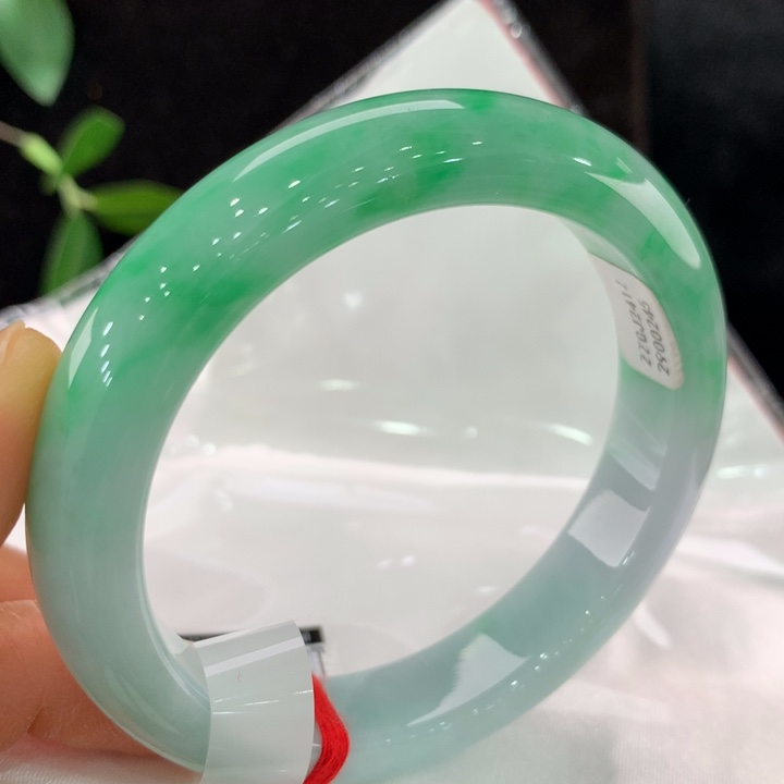 翡翠手镯未镶嵌111-0245