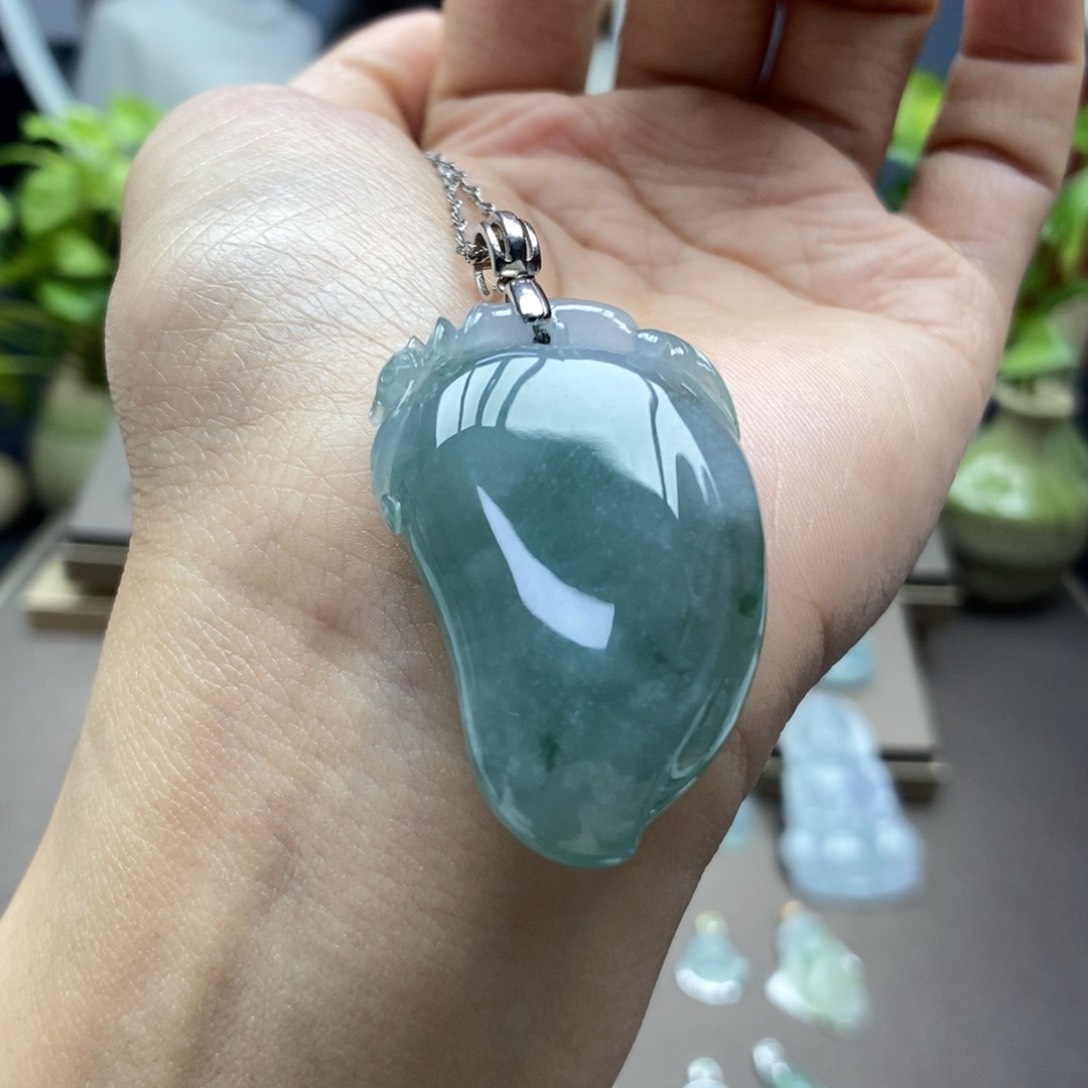 翡翠颈饰未镶嵌吊坠C93