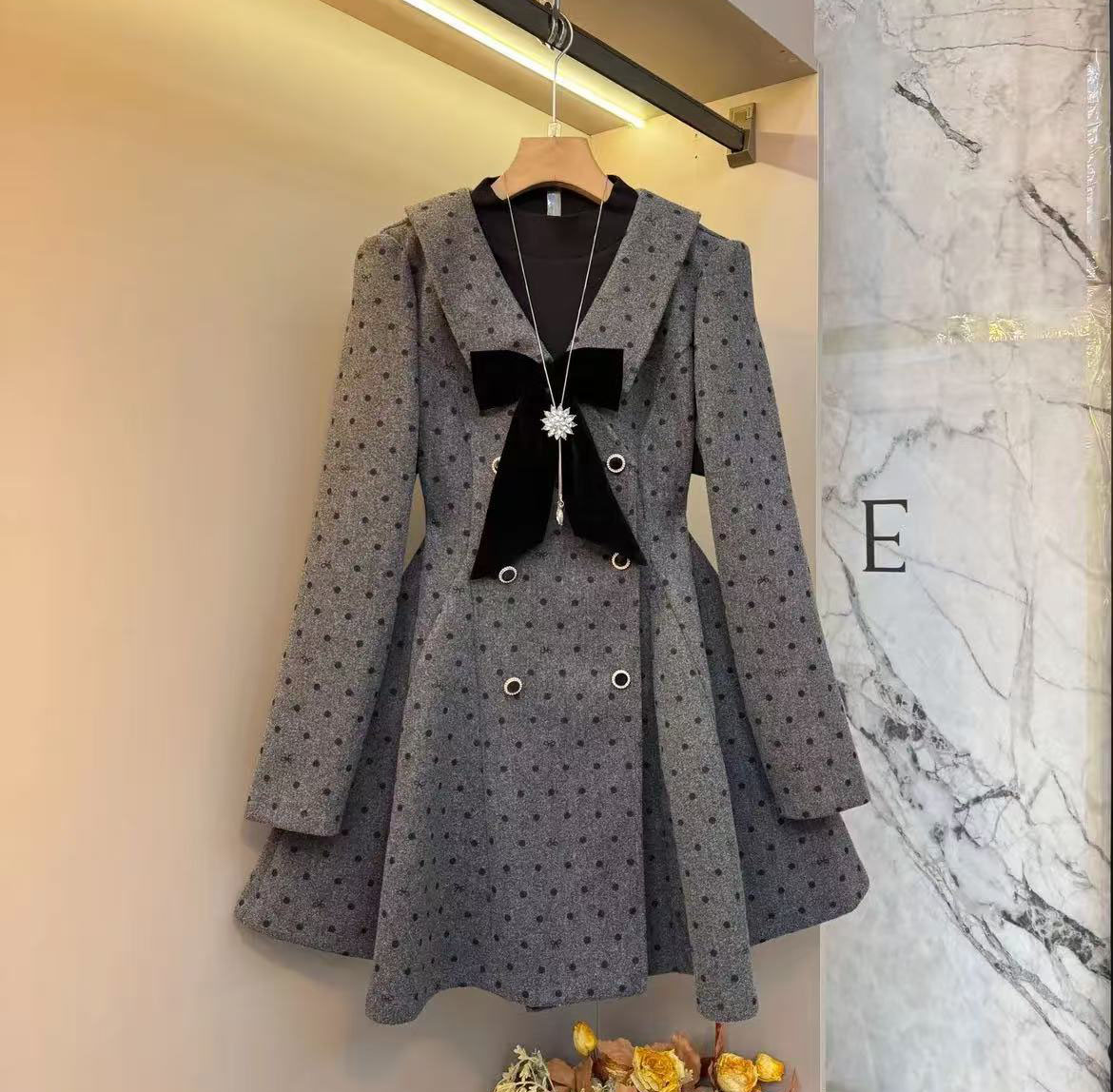 秋冬时尚百搭轻奢连衣裙中长款显瘦减龄大码气质网红名媛长袖洋气