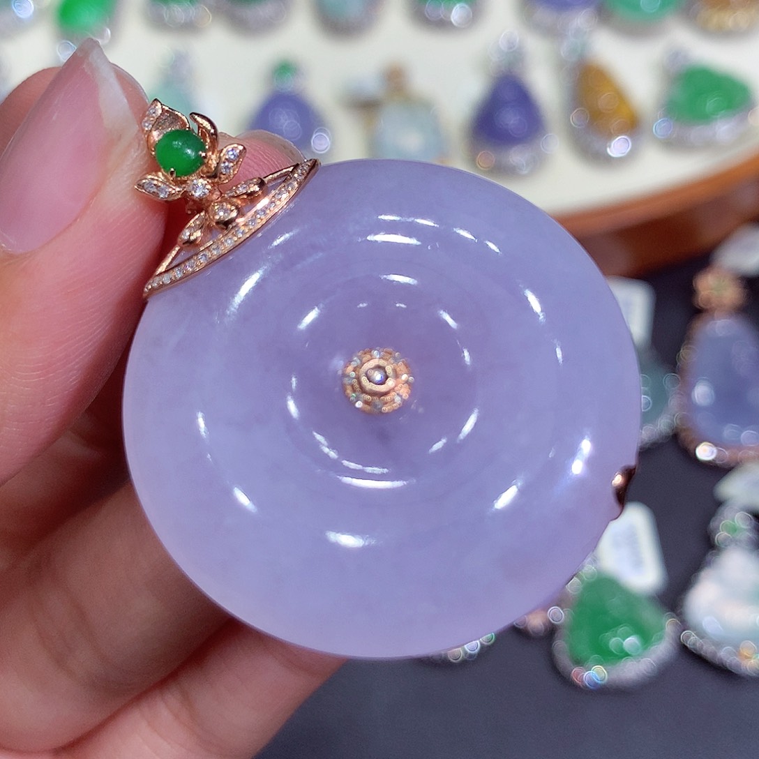 翡翠吊坠(不含链)18K金镶嵌