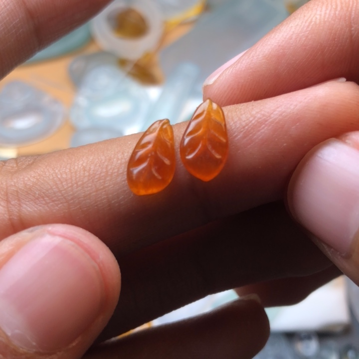 定制翡翠未镶嵌挂件