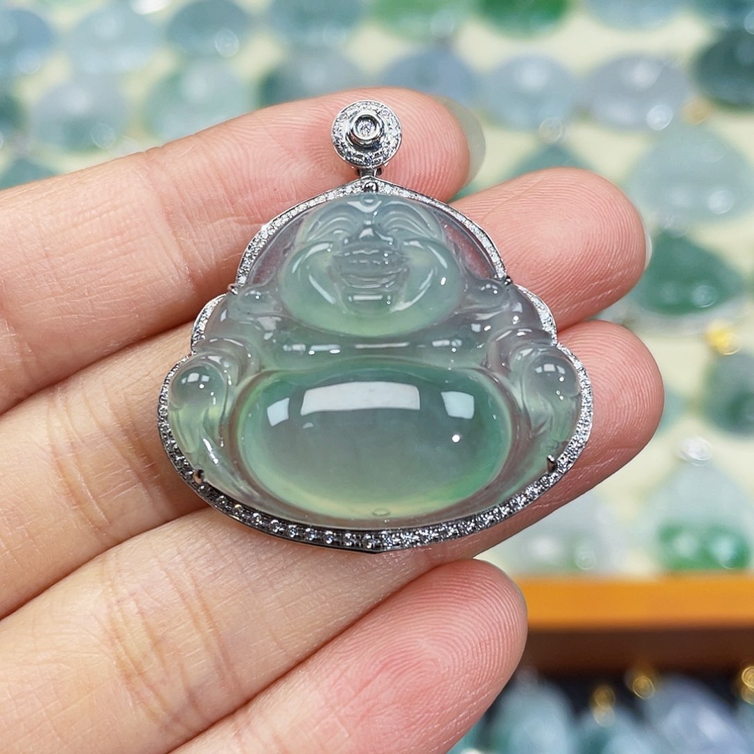 翡翠颈饰18K金镶嵌吊坠