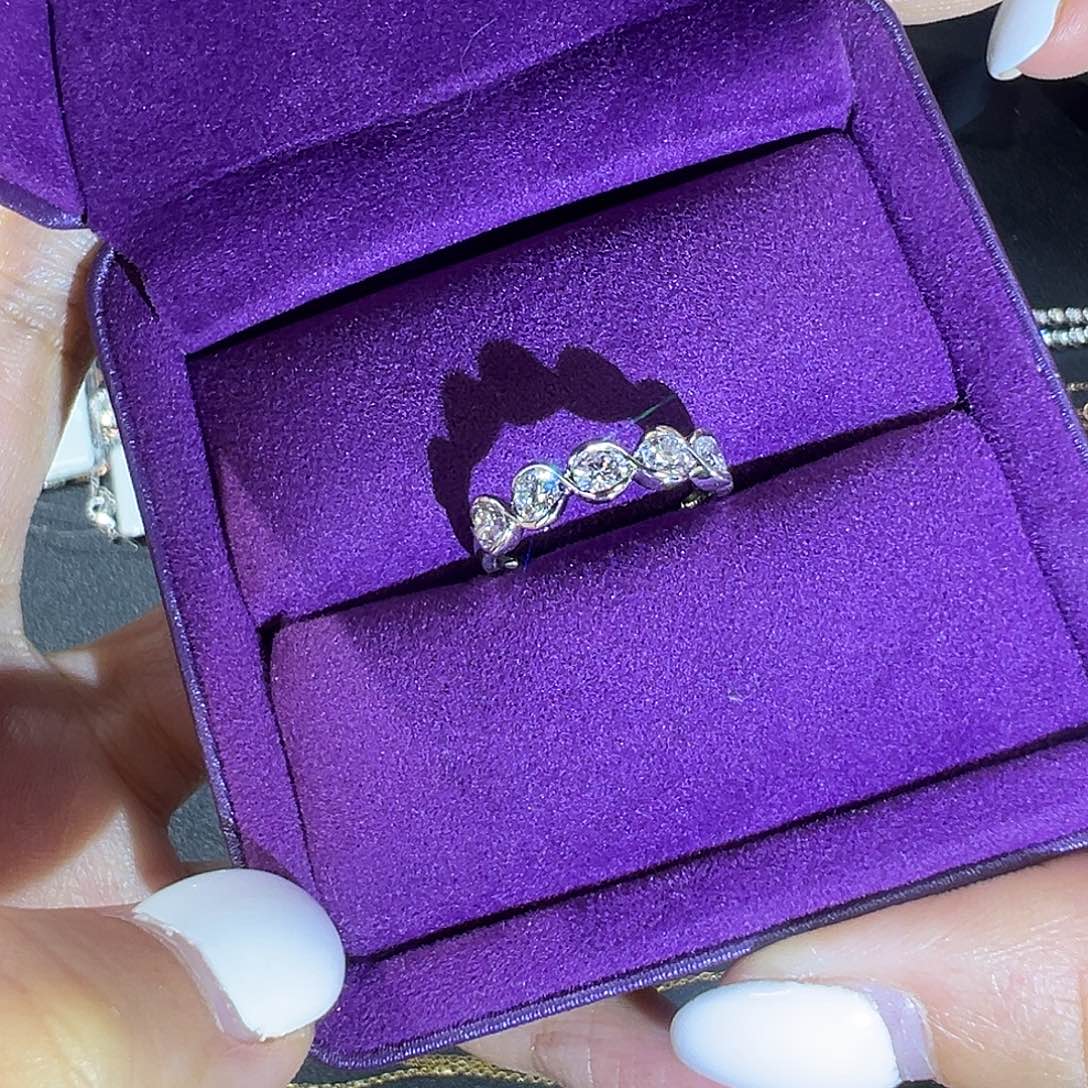 戒指/指环18K金镶嵌钻石