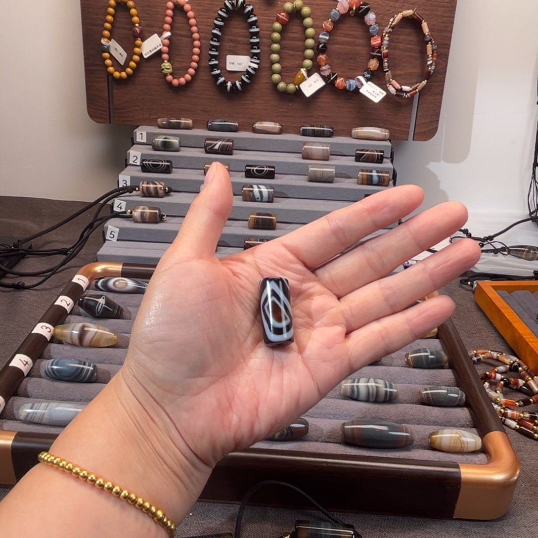 哈***旭玛瑙/玉髓合金颈饰