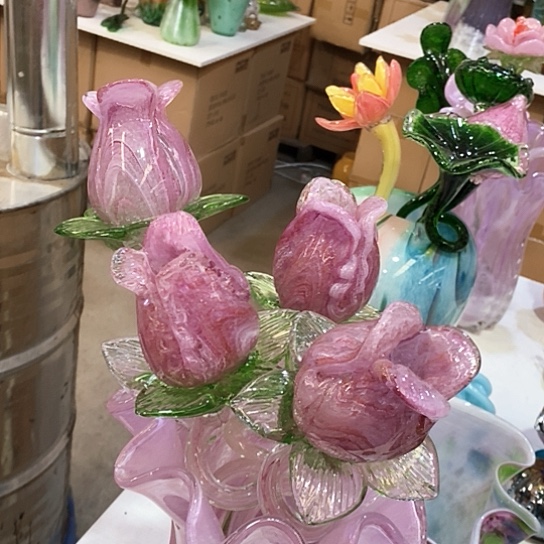 琉璃花瓶高45厘米宽9厘米