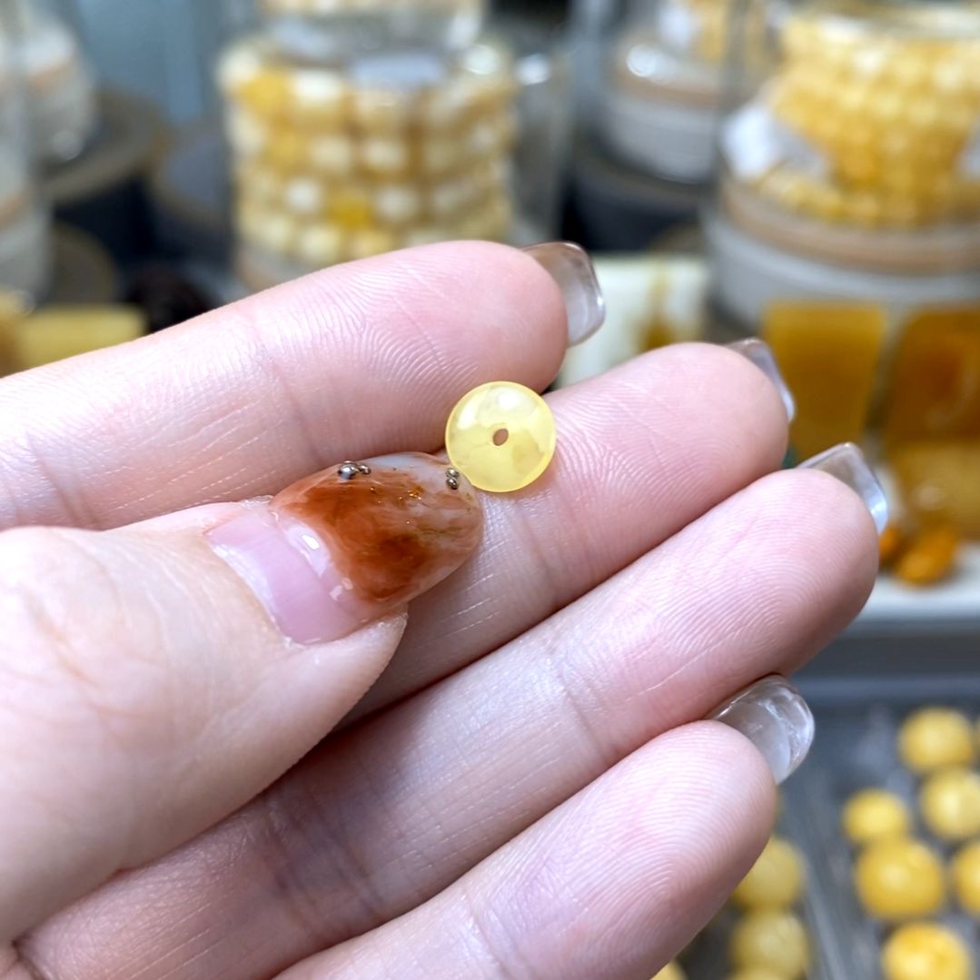 裸石琥珀未镶嵌隔片