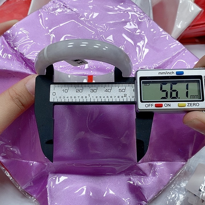 翡翠手镯未镶嵌256             