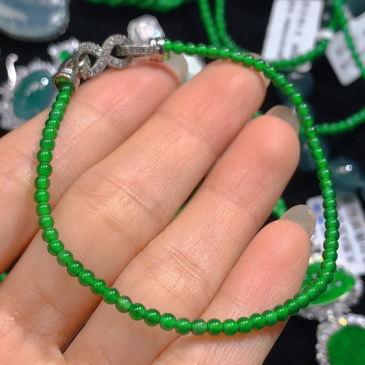 翡翠手链未镶嵌翡翠