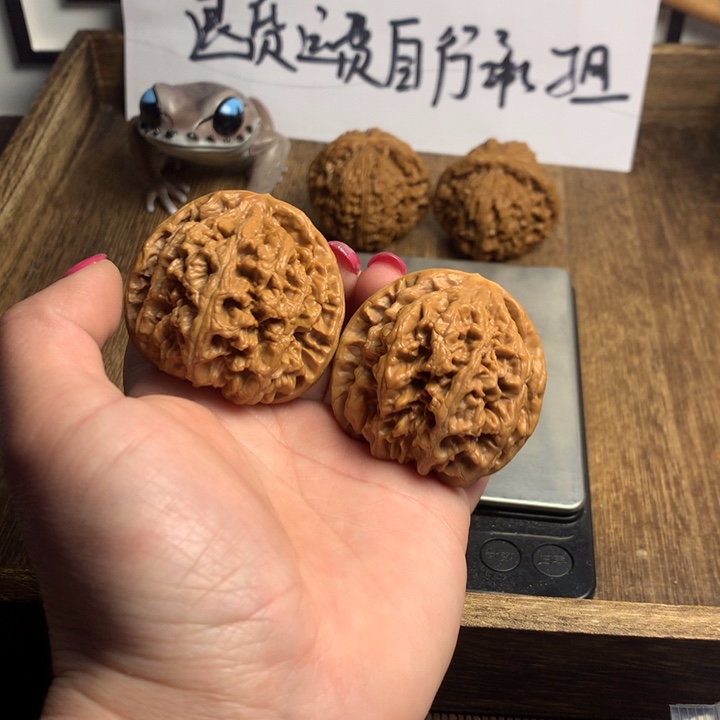 文玩核桃吊坠J*灬粗筋