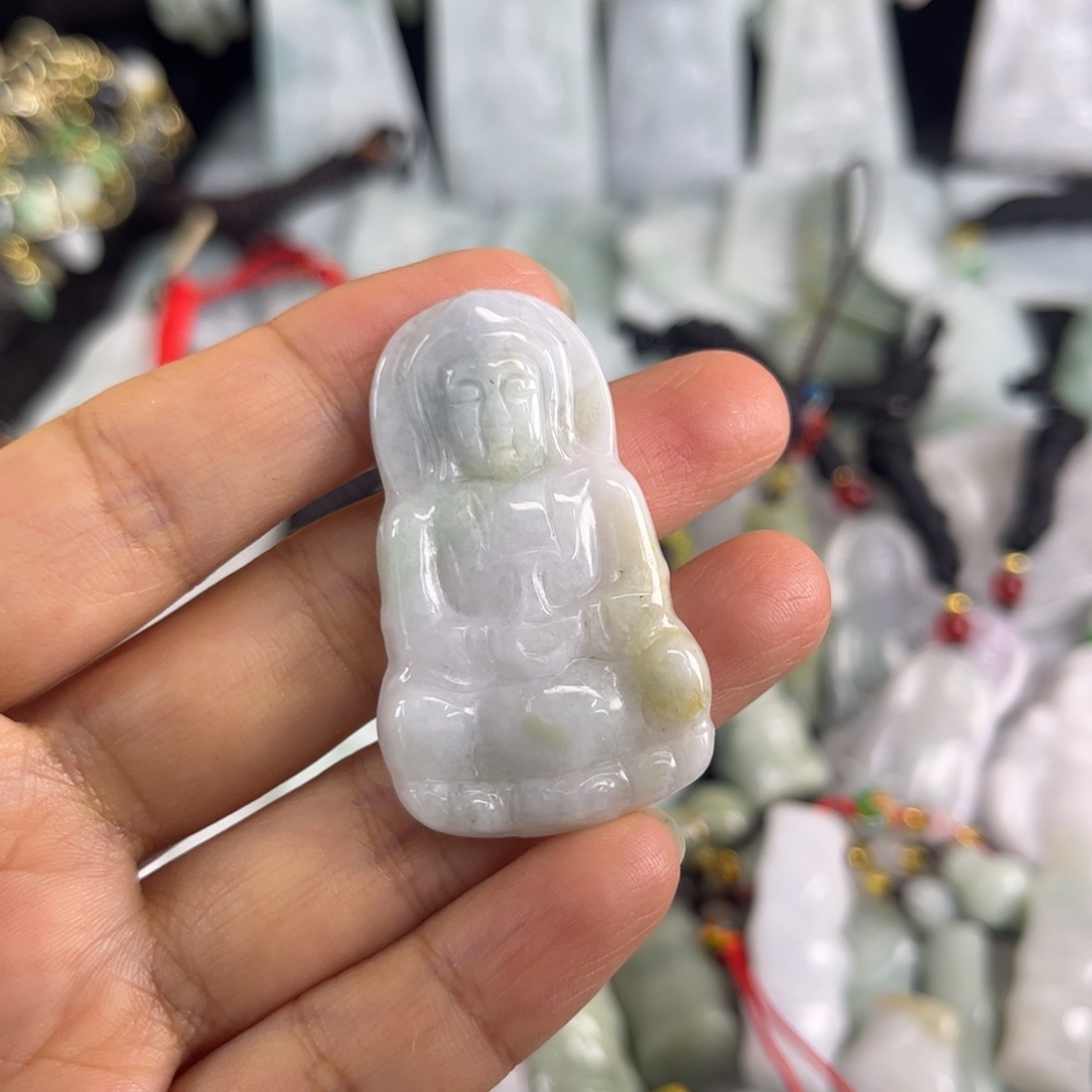 翡翠未镶嵌吊坠(不含链)瑕疵