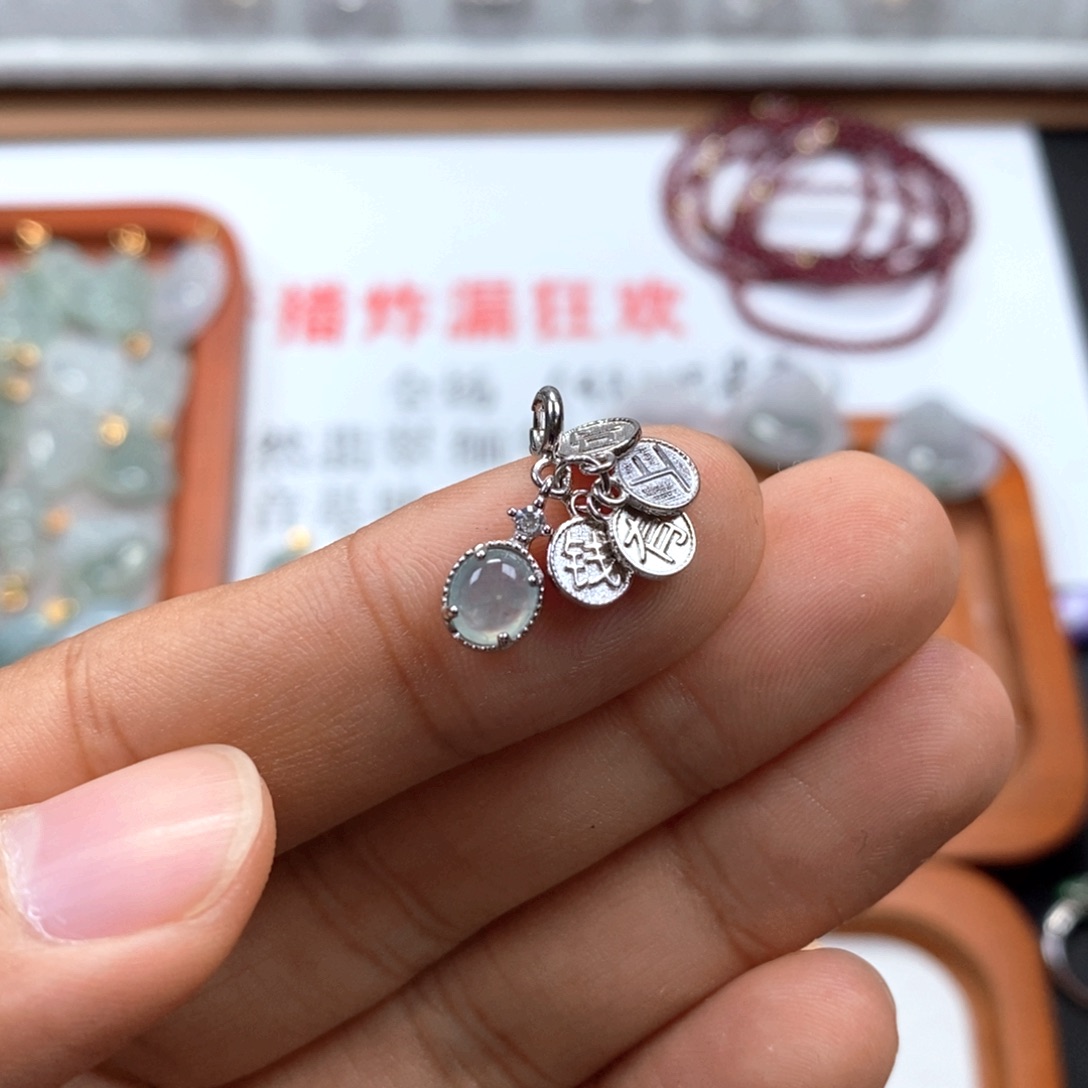 颈饰银S925镶嵌翡翠