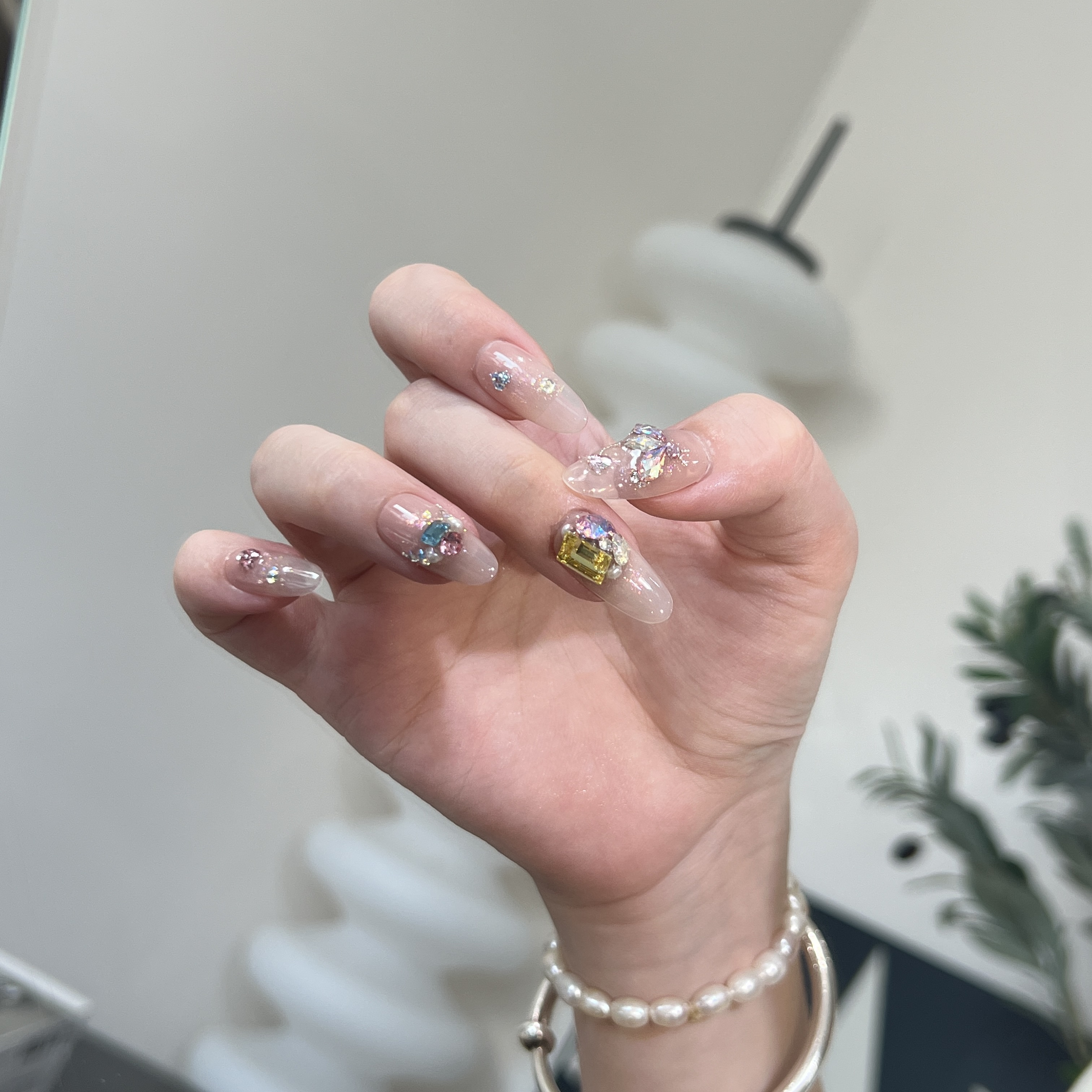 本宫指义【H78/施华】穿戴甲 底色：粉08反渐变