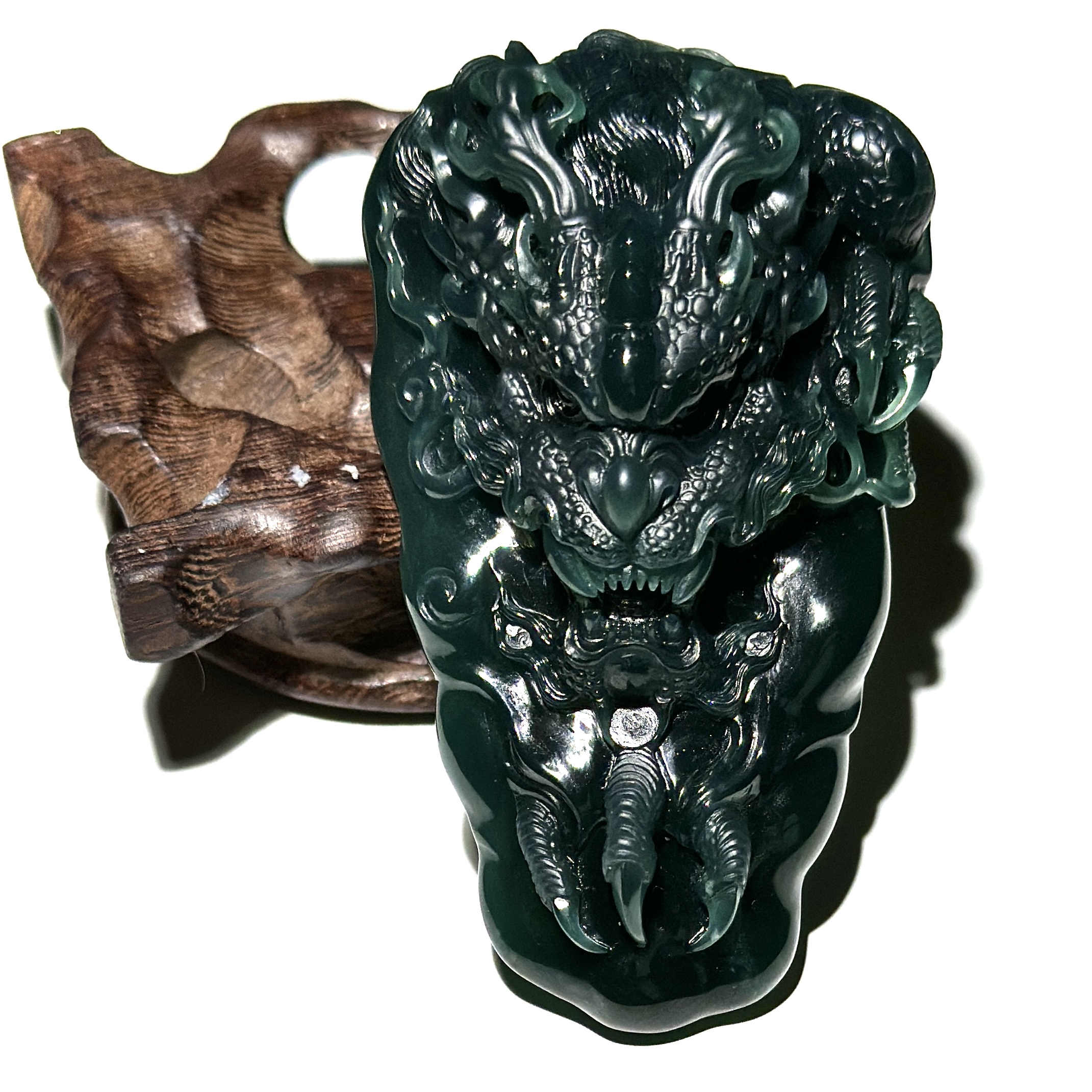 天然A货翡翠、蓝水黑绿底纯手工随行立体双面精工雕刻正脸龙牌吊坠