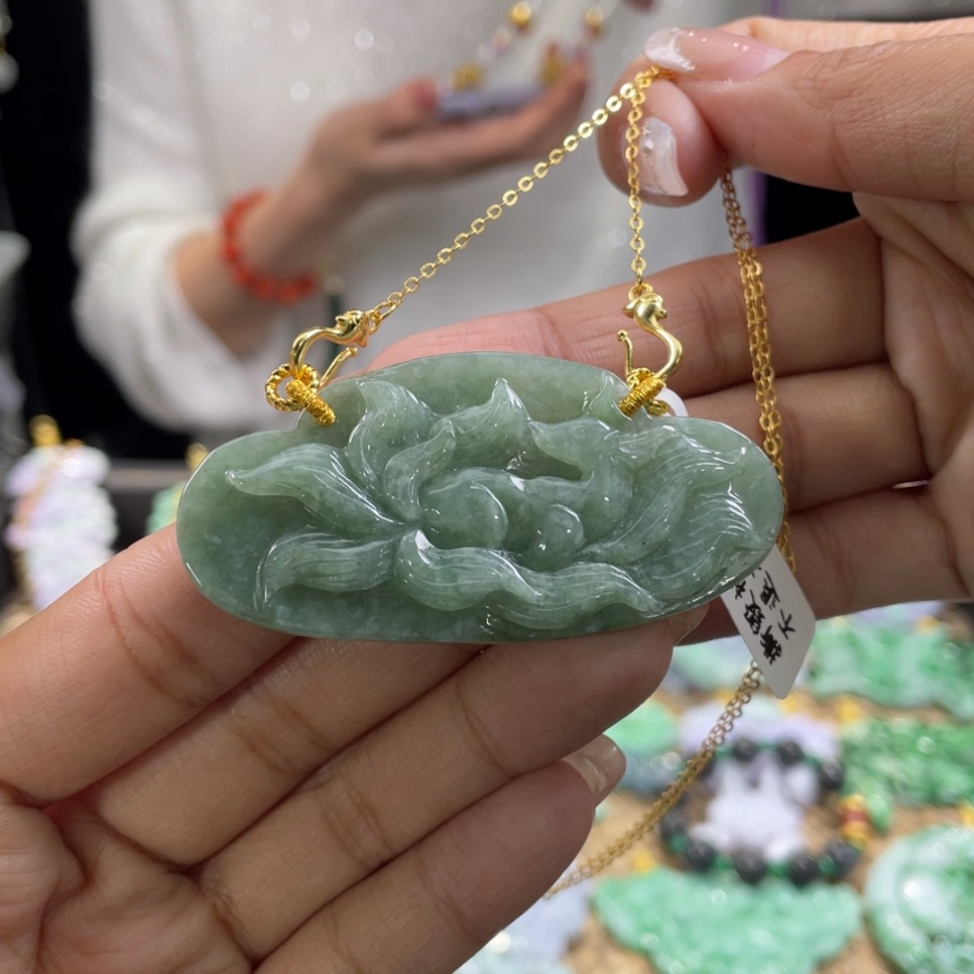 翡翠颈饰未镶嵌代编织