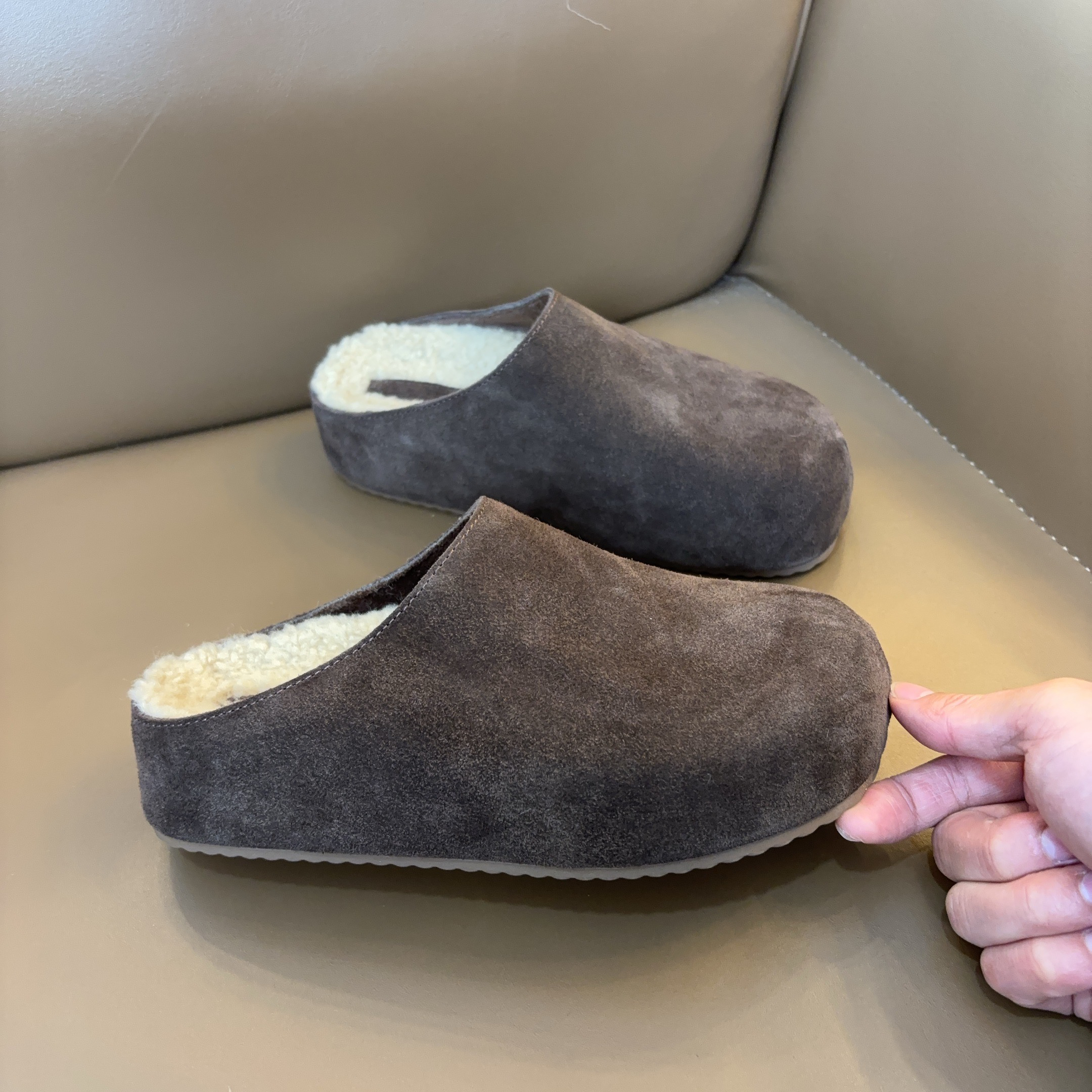 头层牛皮勃肯鞋女士冬季时尚百搭包头羊羔毛半拖勃肯拖鞋55311-9