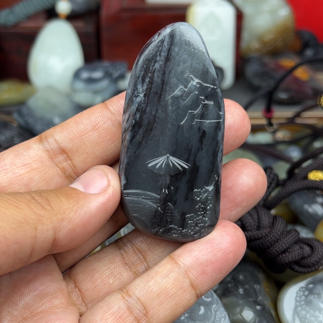 和田玉颈饰未镶嵌王**其