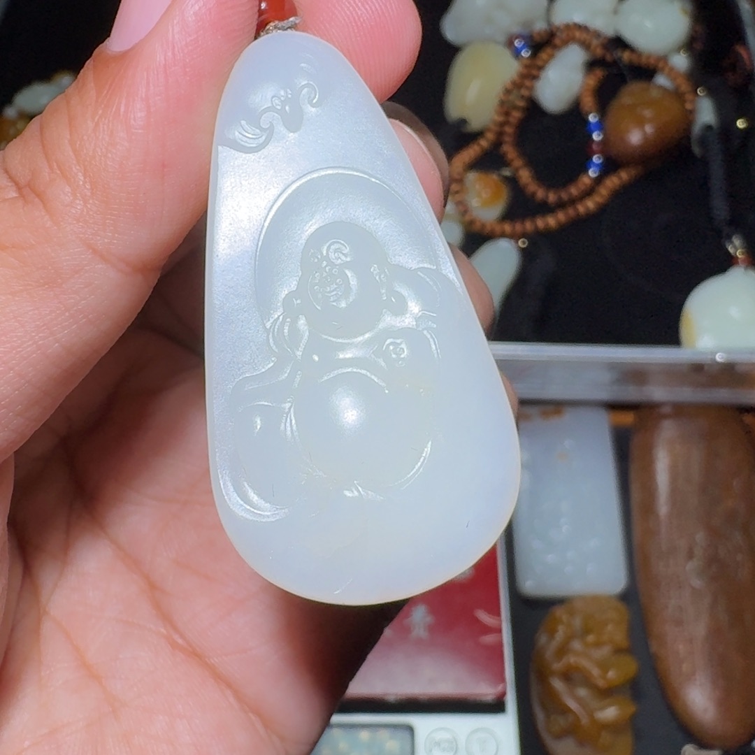 和田玉颈饰未镶嵌