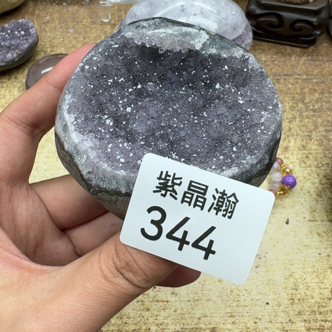 未镶嵌水晶大型摆件（非配饰）