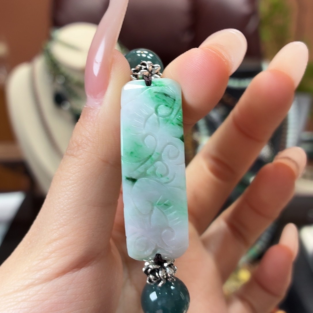 翡翠未镶嵌耳饰手串