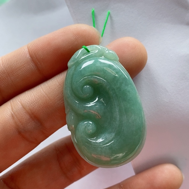 翡翠颈饰未镶嵌天然