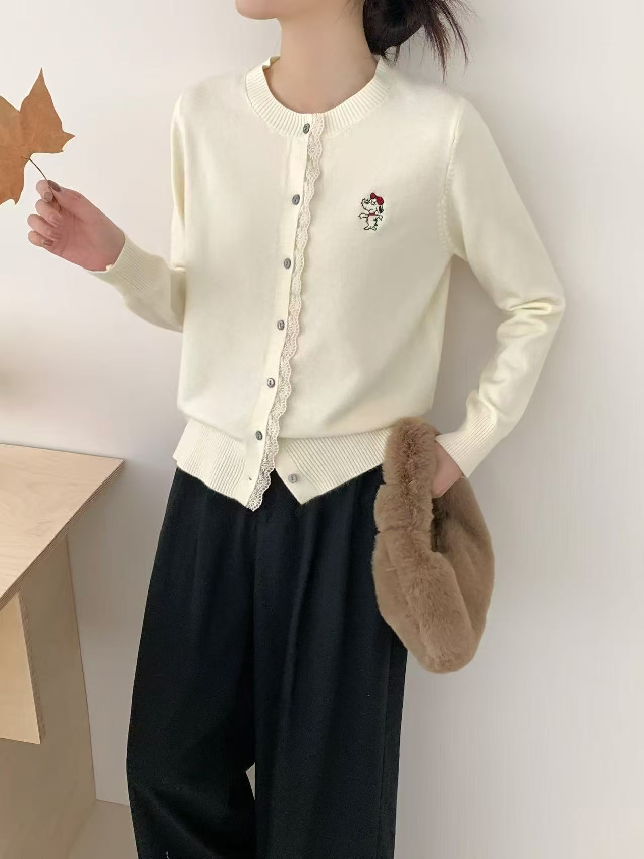 春季新款俏皮狗打底百搭毛衣