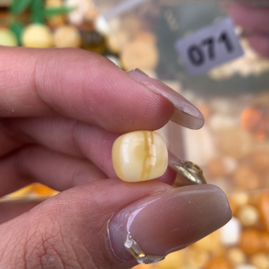 琥珀珠宝奇石未镶嵌1.0